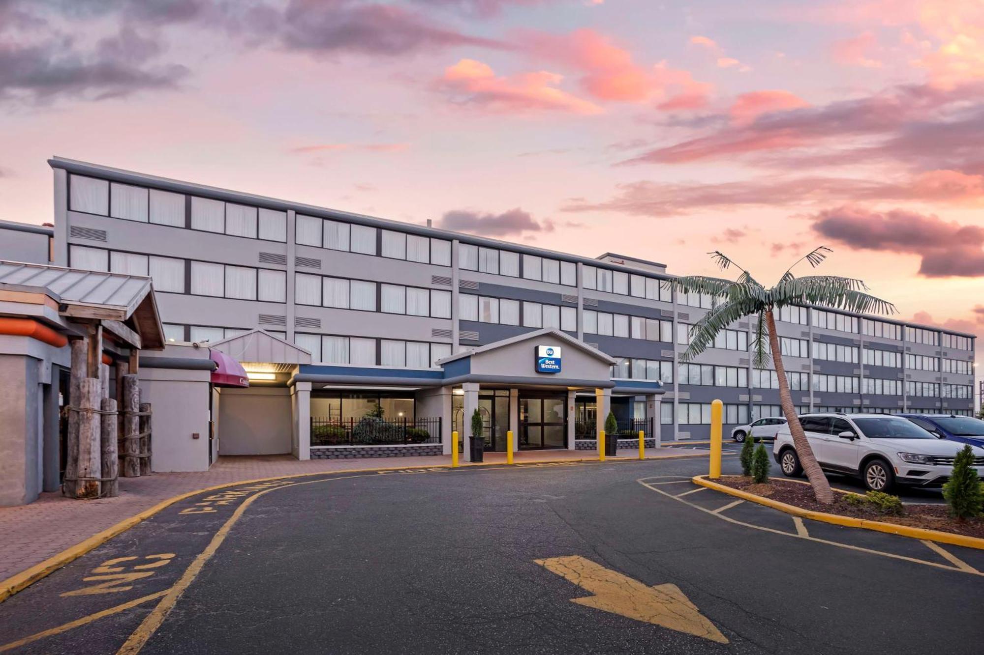 Best Western Rutgers University Hotel East Brunswick Exterior photo