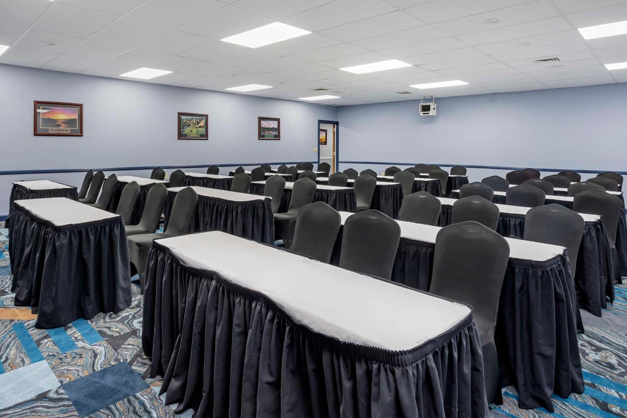 Best Western Rutgers University Hotel East Brunswick Exterior photo