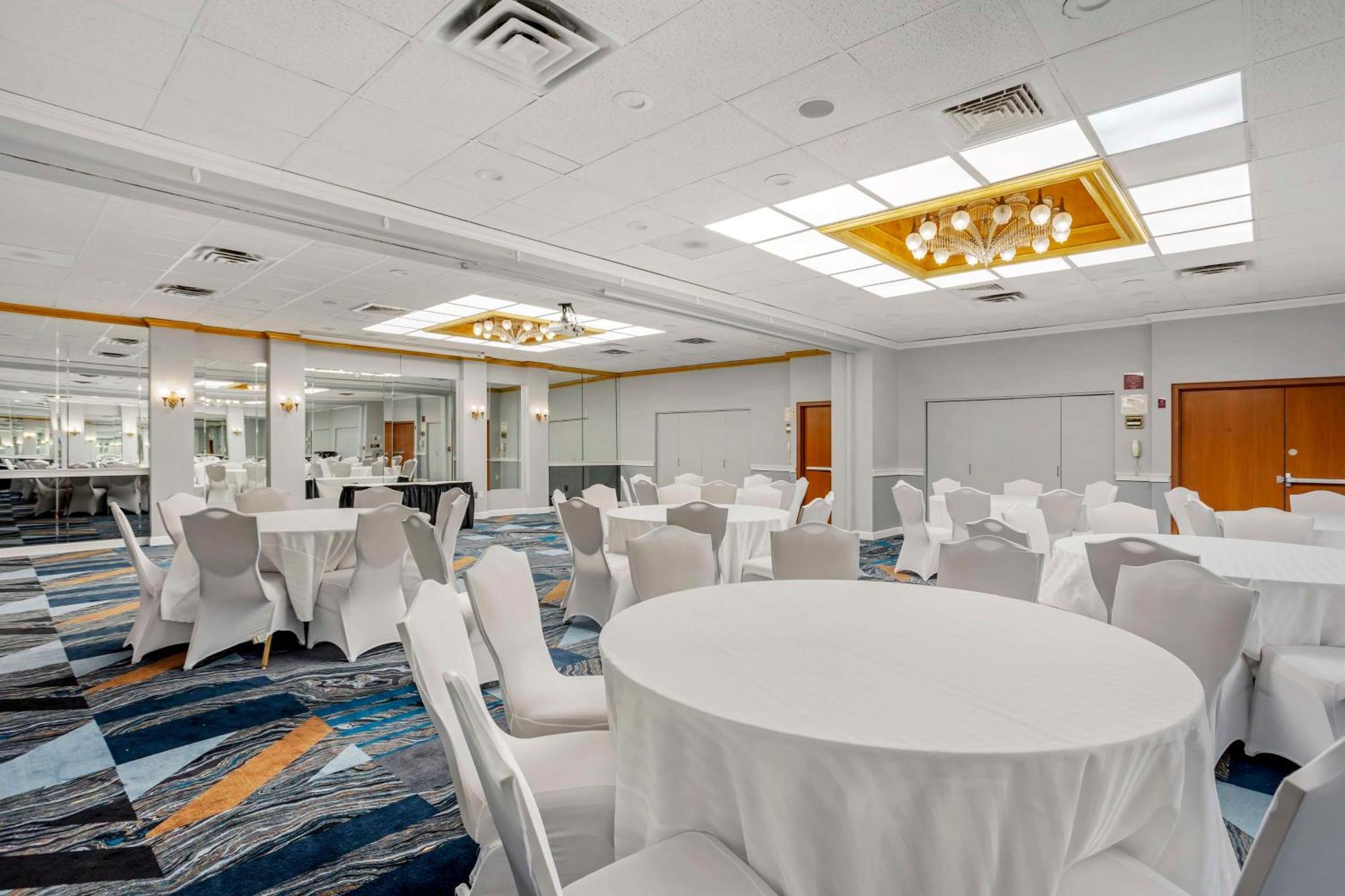 Best Western Rutgers University Hotel East Brunswick Exterior photo